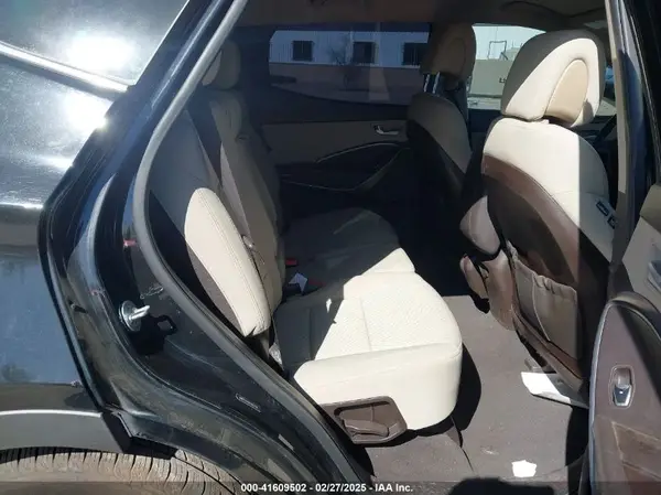 5NMZT3LB3HH032238 2017 HYUNDAI SANTA FE - Image 8