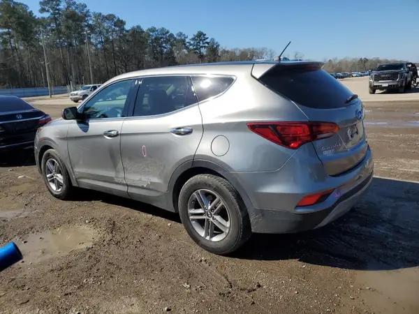 5NMZT3LB3JH071823 2018 HYUNDAI SANTA FE - Image 2