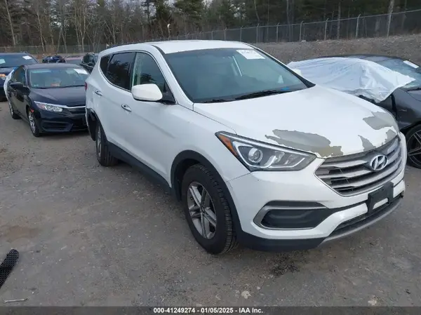 5NMZT3LB3JH077895 2018 HYUNDAI SANTA FE - Image 1