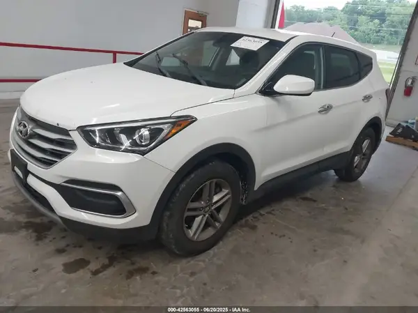 5NMZT3LB3JH092896 2018 HYUNDAI SANTA FE - Image 2