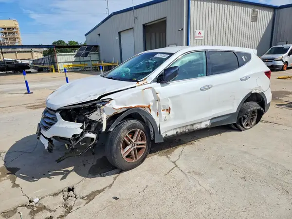 5NMZT3LB4HH004304 2017 HYUNDAI SANTA FE - Image 1