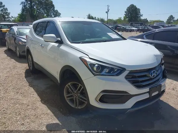 5NMZT3LB4HH032913 2017 HYUNDAI SANTA FE - Image 1