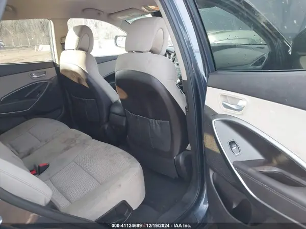 5NMZT3LB4HH036198 2017 HYUNDAI SANTA FE - Image 8