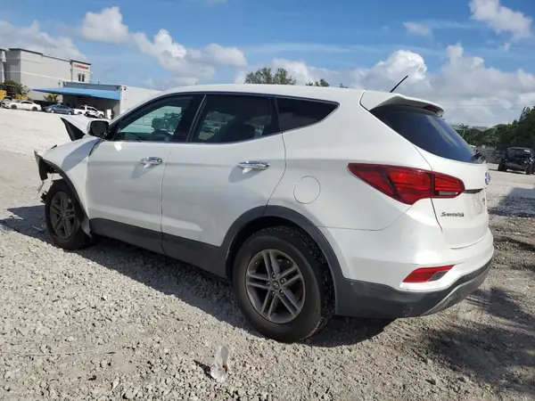 5NMZT3LB4JH098058 2018 HYUNDAI SANTA FE - Image 2