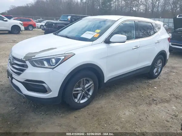 5NMZT3LB5HH005087 2017 HYUNDAI SANTA FE - Image 2