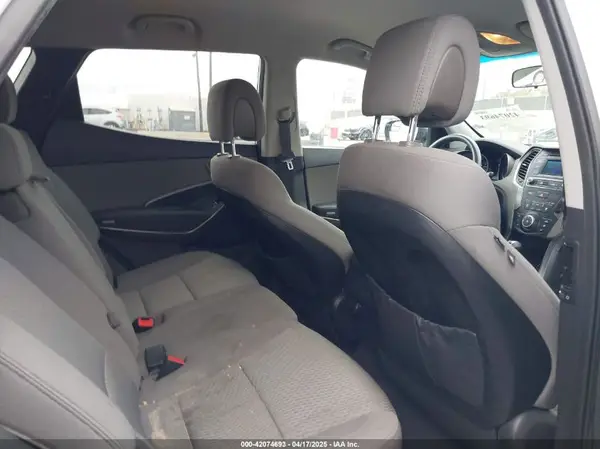 5NMZT3LB5HH044049 2017 HYUNDAI SANTA FE - Image 8
