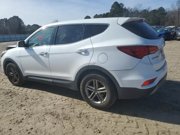 5NMZT3LB5JH059415 2018 HYUNDAI SANTA FE - Image 2