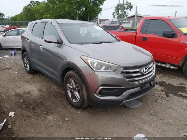 5NMZT3LB5JH076490 2018 HYUNDAI SANTA FE - Image 1