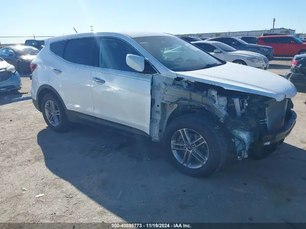 5NMZT3LB5JH104840 2018 HYUNDAI SANTA FE - Image 1
