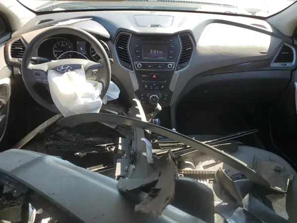 5NMZT3LB6HH010847 2017 HYUNDAI SANTA FE - Image 8