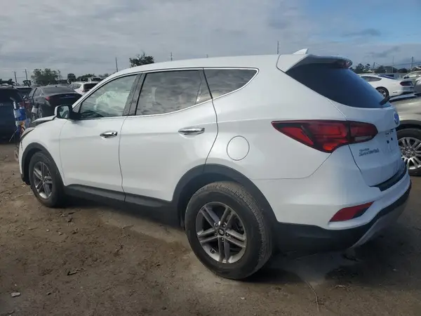 5NMZT3LB6HH017121 2017 HYUNDAI SANTA FE - Image 2