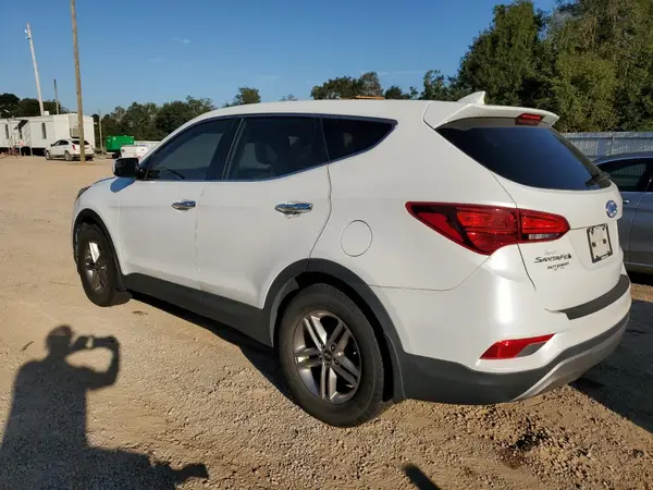 5NMZT3LB6HH026899 2017 HYUNDAI SANTA FE - Image 2