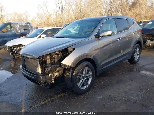 5NMZT3LB6JH067040 2018 HYUNDAI SANTA FE - Image 2