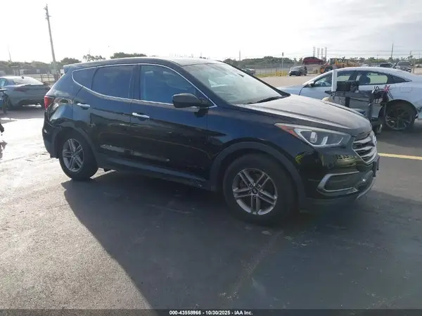 5NMZT3LB6JH077812 2018 HYUNDAI SANTA FE - Image 1