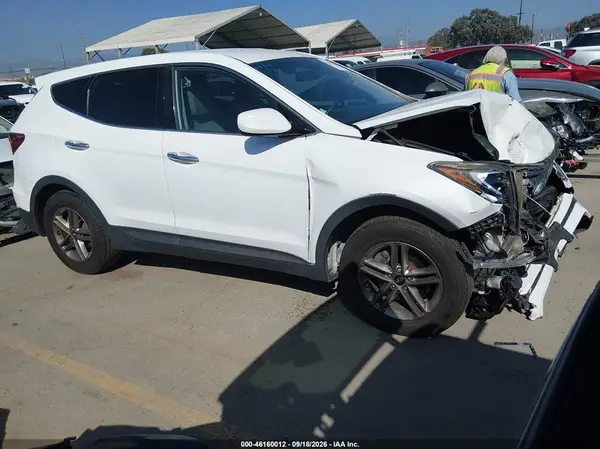 5NMZT3LB6JH082007 2018 HYUNDAI SANTA FE - Image 1