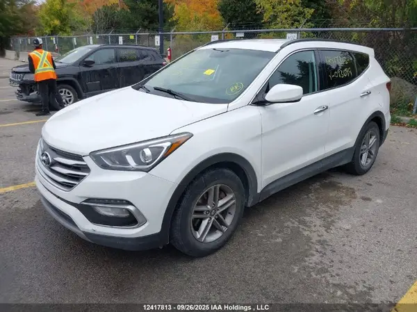 5NMZT3LB6JH093699 2018 HYUNDAI SANTA FE - Image 2