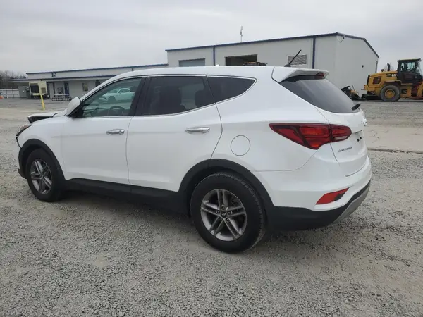5NMZT3LB6JH101428 2018 HYUNDAI SANTA FE - Image 2