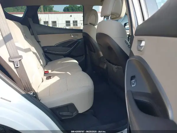 5NMZT3LB7HH020528 2017 HYUNDAI SANTA FE - Image 8
