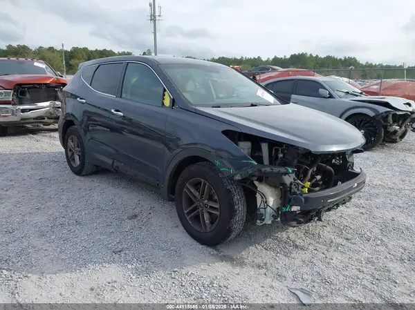 5NMZT3LB8HH046863 2017 HYUNDAI SANTA FE - Image 1