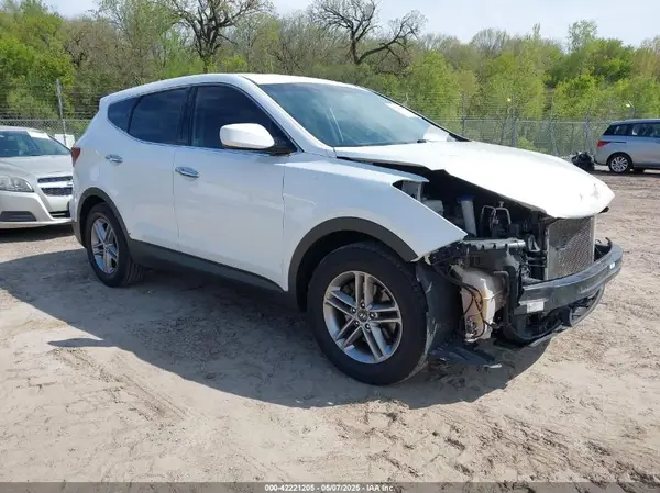 5NMZT3LB8JH075561 2018 HYUNDAI SANTA FE - Image 1