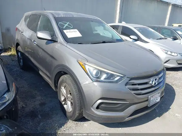 5NMZT3LB8JH076788 2018 HYUNDAI SANTA FE - Image 1