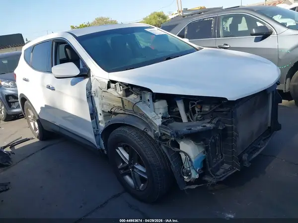 5NMZT3LB8JH083739 2018 HYUNDAI SANTA FE - Image 1