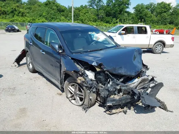 5NMZT3LB9JH082924 2018 HYUNDAI SANTA FE - Image 1