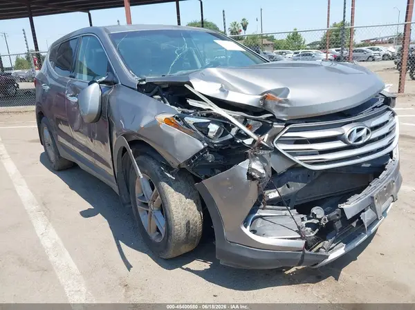 5NMZT3LB9JH087783 2018 HYUNDAI SANTA FE - Image 1