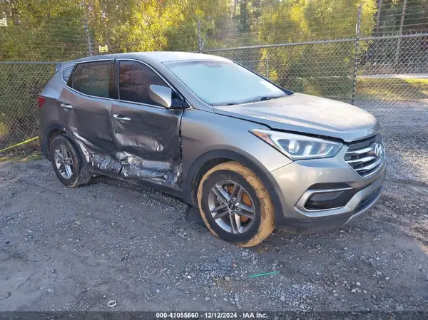 5NMZT3LBXHH018384 2017 HYUNDAI SANTA FE - Image 1