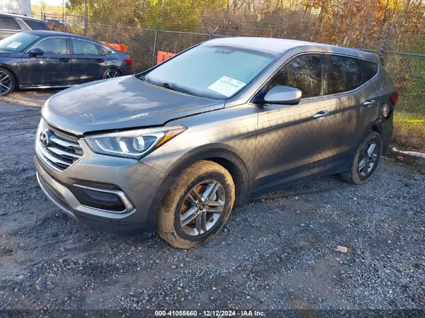 5NMZT3LBXHH018384 2017 HYUNDAI SANTA FE - Image 2