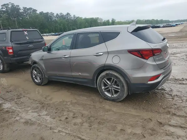 5NMZT3LBXHH038022 2017 HYUNDAI SANTA FE - Image 2