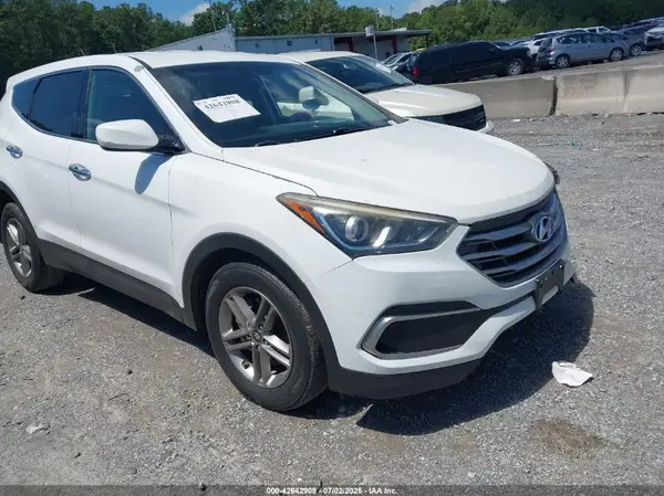 5NMZT3LBXJH075321 2018 HYUNDAI SANTA FE - Image 1
