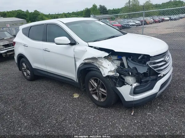 5NMZT3LBXJH104400 2018 HYUNDAI SANTA FE - Image 1