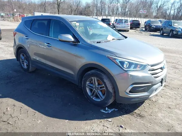 5NMZTDLB0HH042294 2017 HYUNDAI SANTA FE - Image 1