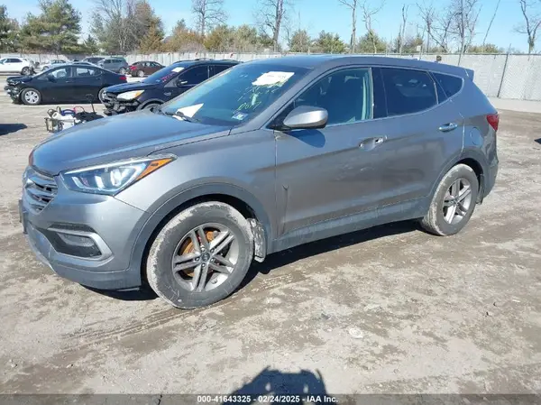 5NMZTDLB0HH042294 2017 HYUNDAI SANTA FE - Image 2