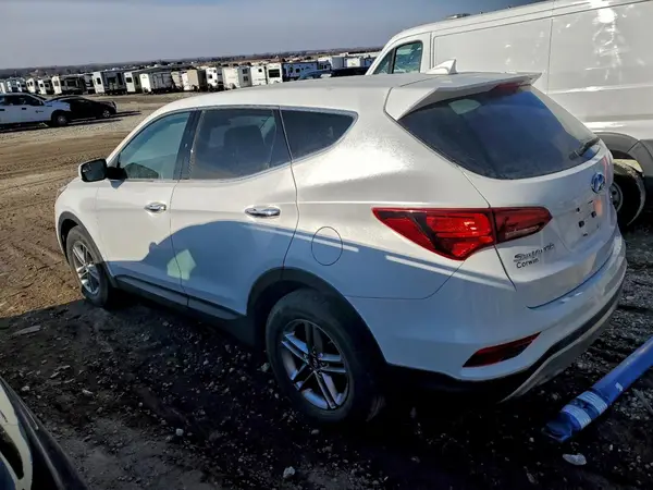 5NMZTDLB1HH000250 2017 HYUNDAI SANTA FE - Image 2