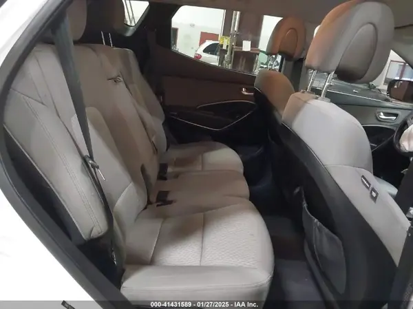 5NMZTDLB2HH001763 2017 HYUNDAI SANTA FE - Image 8