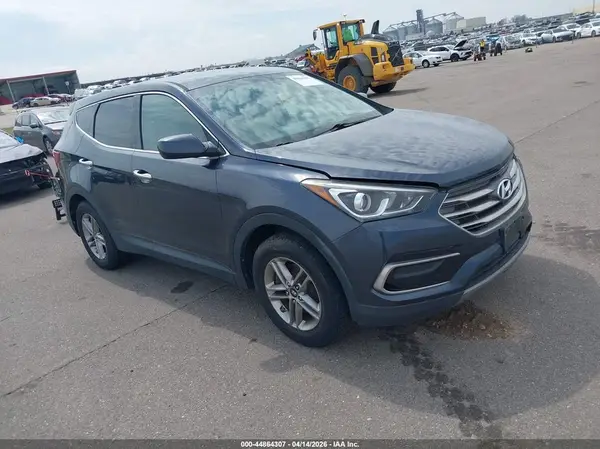 5NMZTDLB2HH004601 2017 HYUNDAI SANTA FE - Image 1
