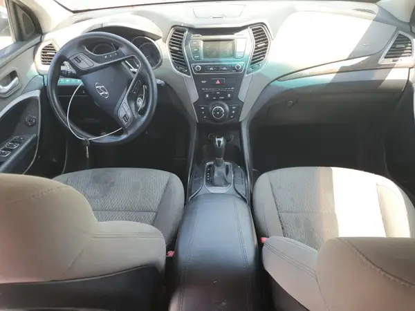 5NMZTDLB2HH009622 2017 HYUNDAI SANTA FE - Image 8
