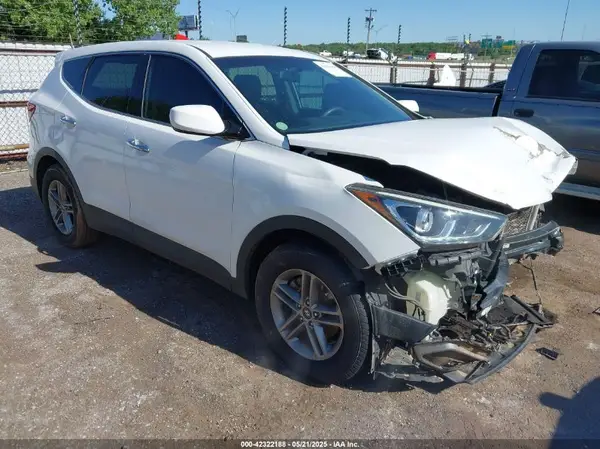 5NMZTDLB2HH019261 2017 HYUNDAI SANTA FE - Image 1