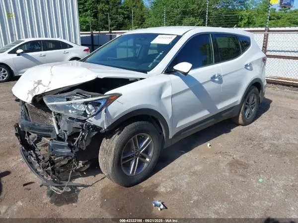 5NMZTDLB2HH019261 2017 HYUNDAI SANTA FE - Image 2