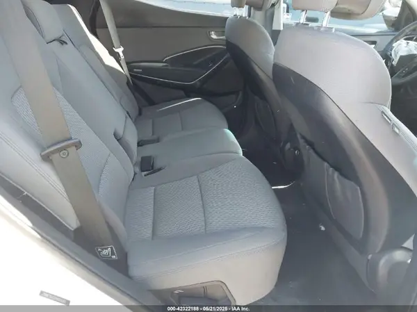 5NMZTDLB2HH019261 2017 HYUNDAI SANTA FE - Image 8