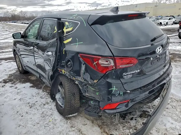 5NMZTDLB2HH026162 2017 HYUNDAI SANTA FE - Image 2