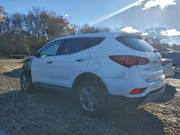 5NMZTDLB2JH097772 2018 HYUNDAI SANTA FE - Image 2