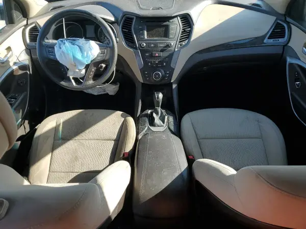5NMZTDLB3JH075067 2018 HYUNDAI SANTA FE - Image 8