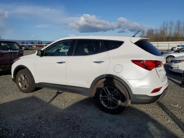 5NMZTDLB3JH081810 2018 HYUNDAI SANTA FE - Image 2