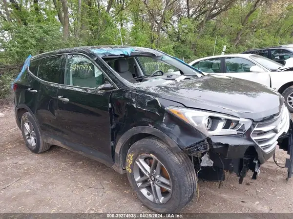 5NMZTDLB3JH090121 2018 HYUNDAI SANTA FE - Image 1