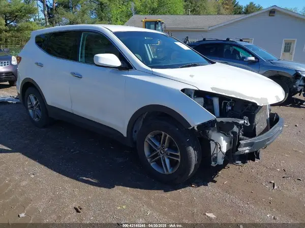 5NMZTDLB3JH090748 2018 HYUNDAI SANTA FE - Image 1