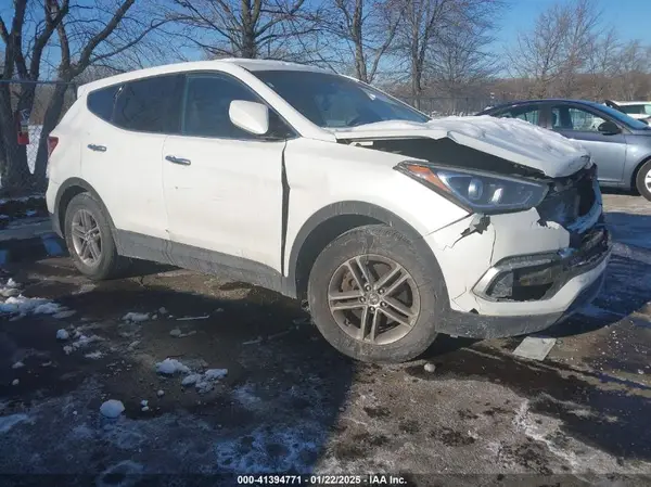 5NMZTDLB3JH090782 2018 HYUNDAI SANTA FE - Image 1