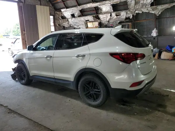 5NMZTDLB4HH015860 2017 HYUNDAI SANTA FE - Image 2